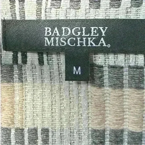 Badgley Mischka Unique Evening Formal Jacket
Women's Size Medium EUC - Picture 9 of 9